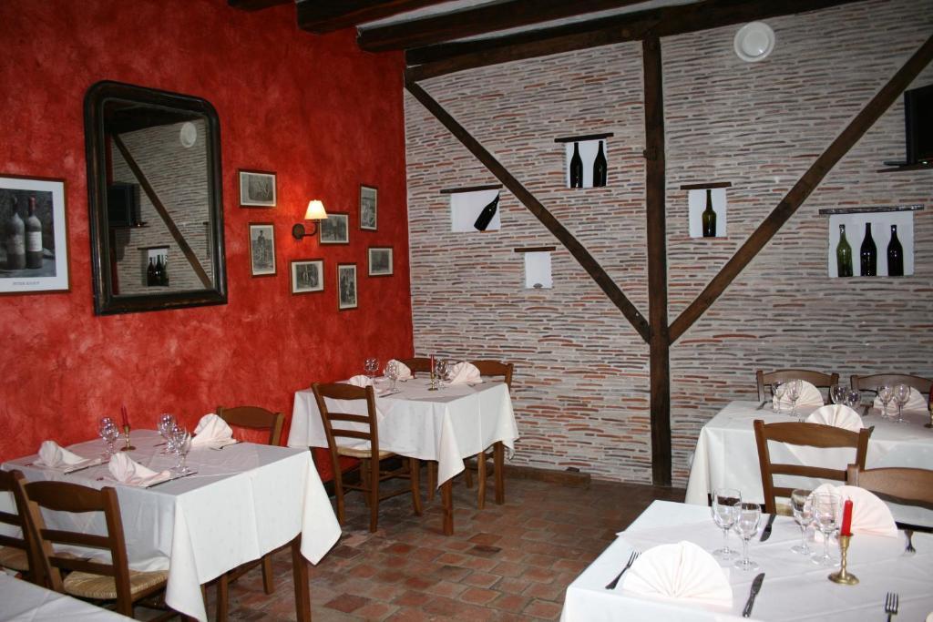 Hotel La Ferme Des 3 Maillets Avaray Esterno foto