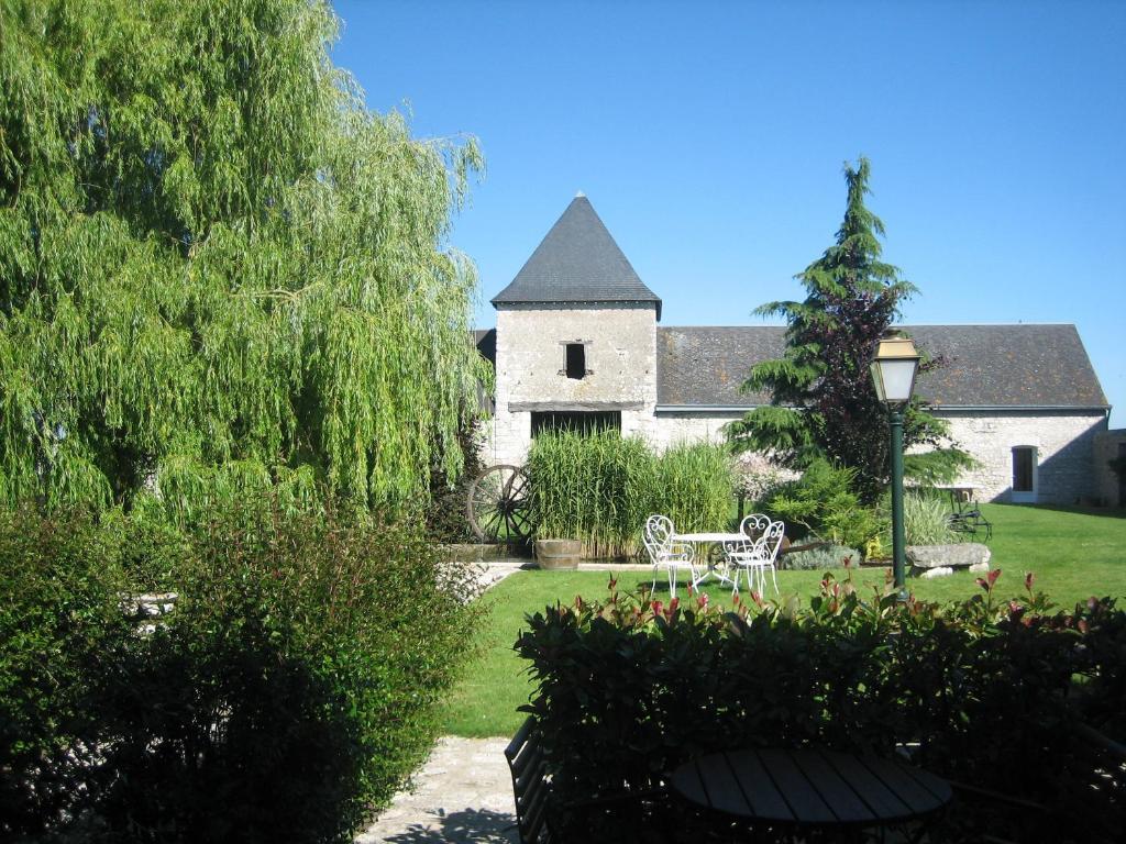 Hotel La Ferme Des 3 Maillets Avaray Esterno foto