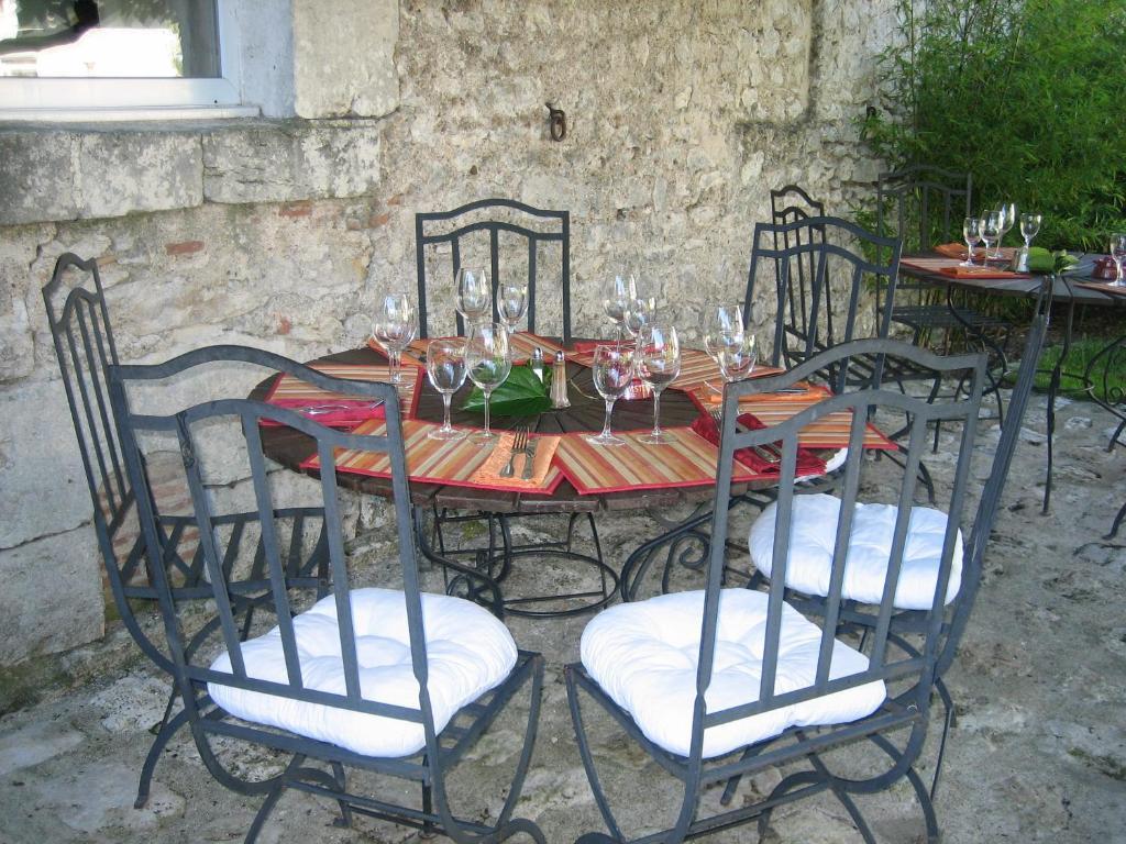 Hotel La Ferme Des 3 Maillets Avaray Esterno foto
